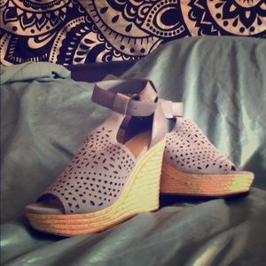 Marc Fisher blue wedges